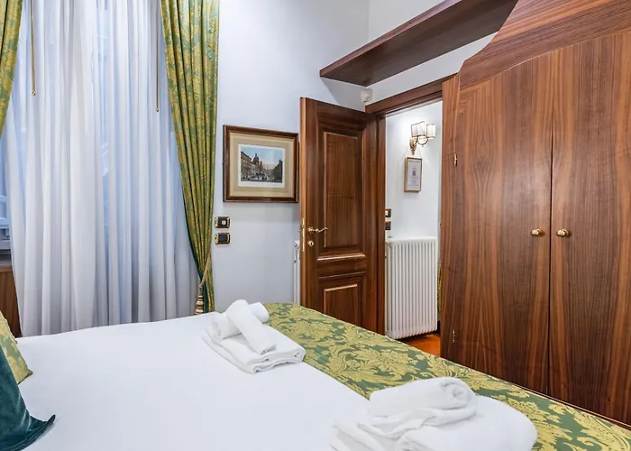Pantheon Antique Bed & Breakfast 4*