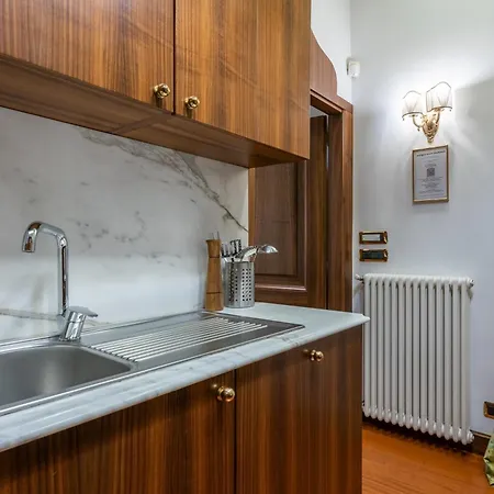 Pantheon Antique Couette-café 4*