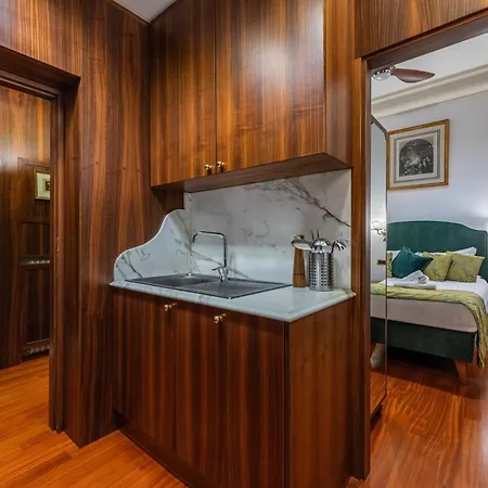 Pantheon Antique 4* Rome